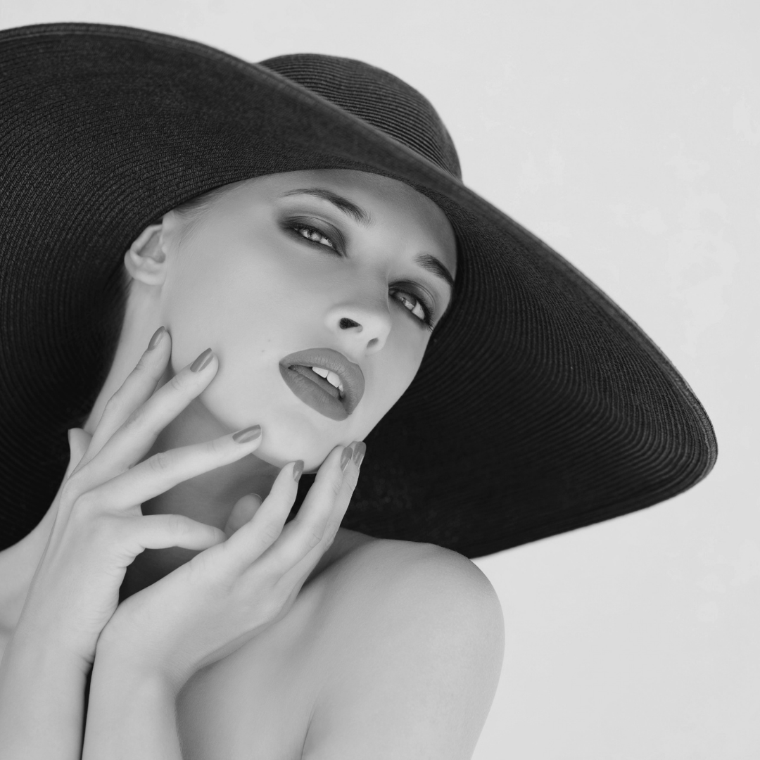AIE 112 LOVE YOUR LIPS BY EMMA G